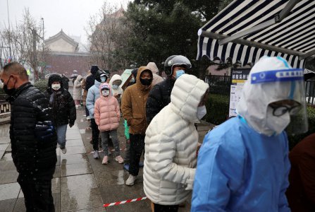 中國報告了一年多以來的首例新冠死亡病例