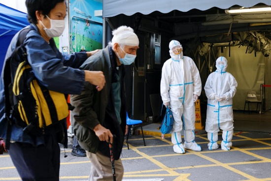 香港新增確診37529例新冠病例和150例死亡病例