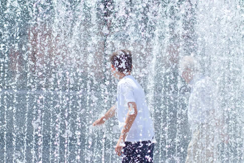 西班牙氣溫飆升至高于五月平均水平 高溫40℃