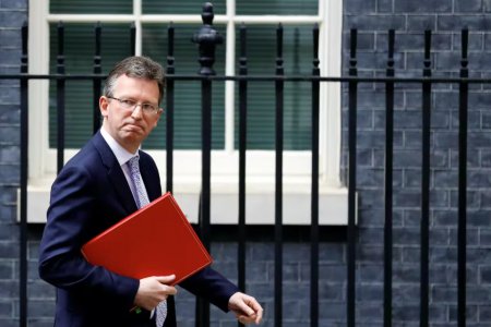 英國前大臣稱約翰遜首相應(yīng)因封鎖派對辭職