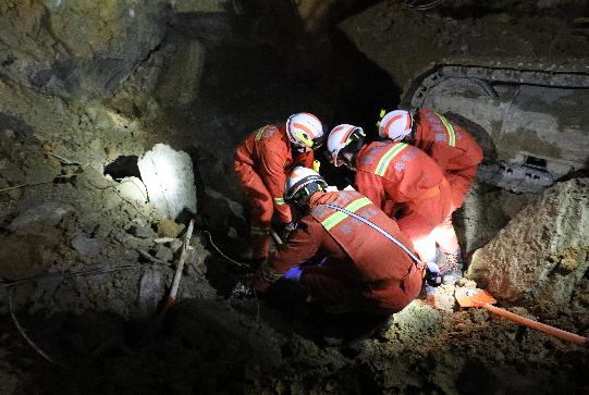 貴州畢節(jié)工地山體滑坡致14人遇難