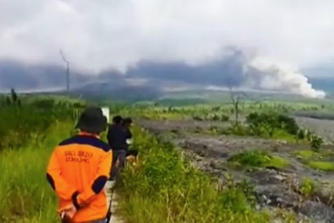 日本氣象廳稱爪哇島火山噴發(fā)未引發(fā)海嘯