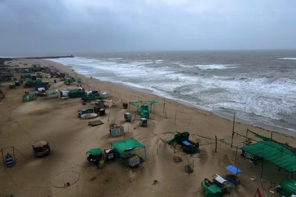 印度古吉拉特邦沿海地區(qū)在颶風(fēng)過(guò)后恢復(fù)正常