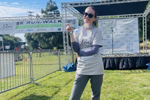 偶像女神Emily Bloom參加洛杉磯Elia' Run Walk LA 5k走跑活動(dòng)