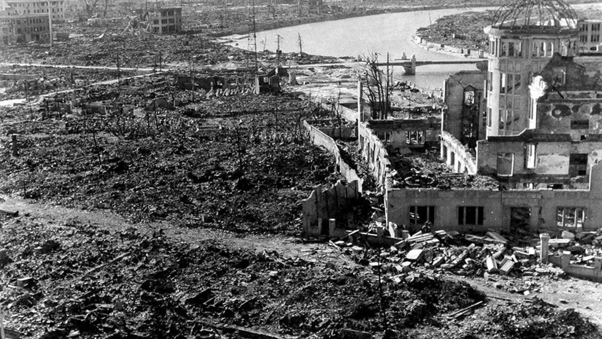 廣島日：美國原子彈焚毀日本城市