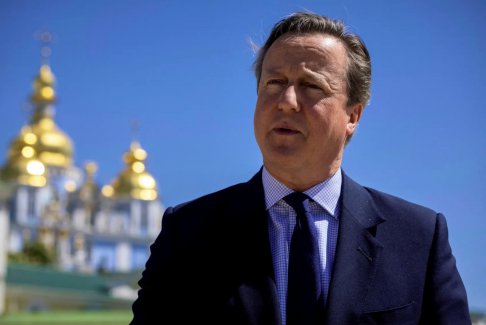 英國(guó)卡梅倫表示 英國(guó)和北約盟國(guó)必須加大支出采取更