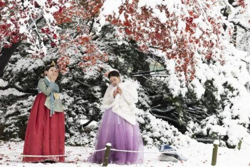 首爾遭遇有記錄以來(lái)最嚴(yán)重的十一月降雪
